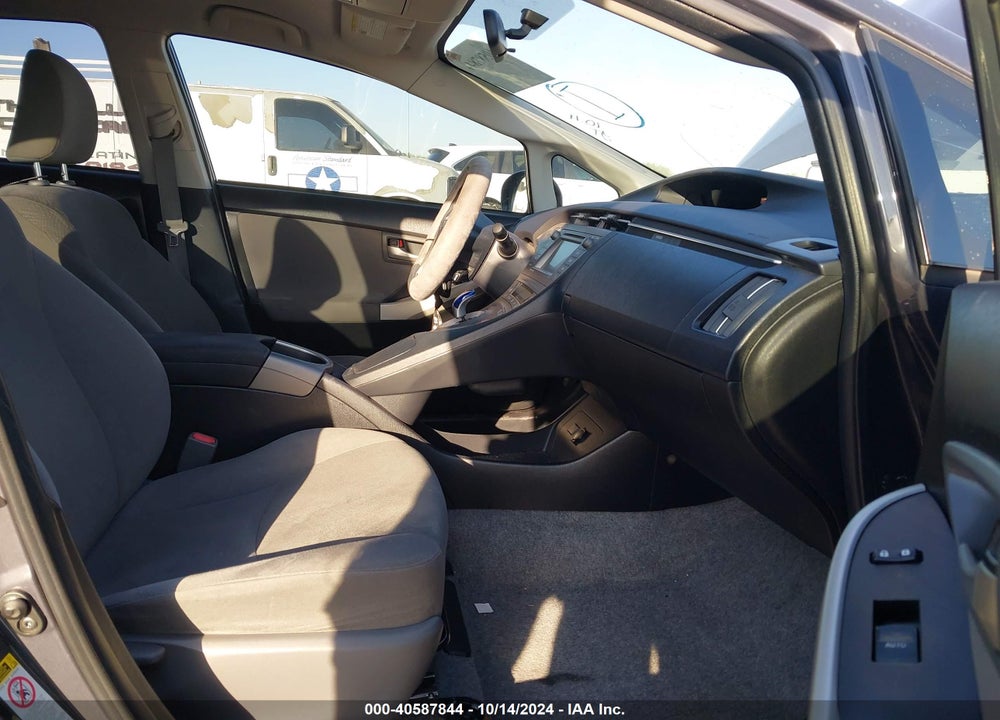 2014 TOYOTA PRIUS THREE VIN: JTDKN3DU7E0366487