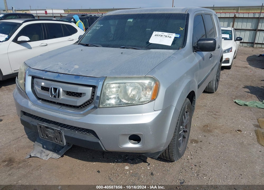 2011 HONDA PILOT LX VIN: 5FNYF3H23BB038142
