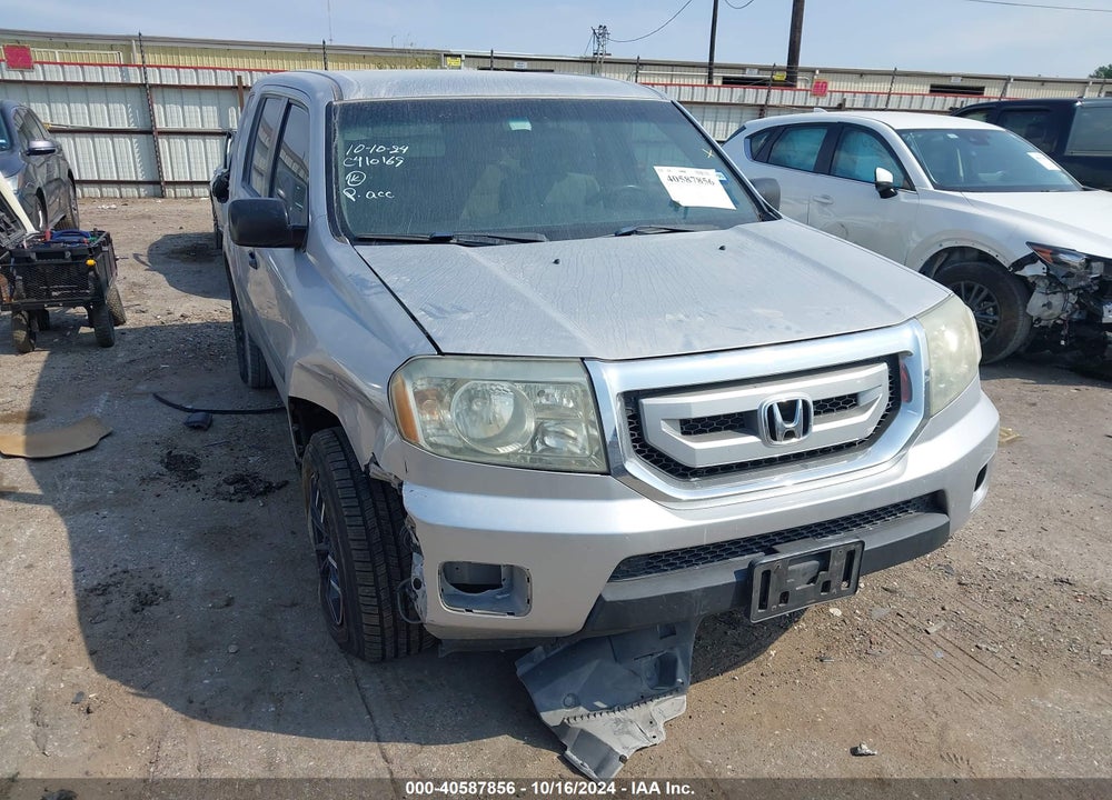 2011 HONDA PILOT LX VIN: 5FNYF3H23BB038142