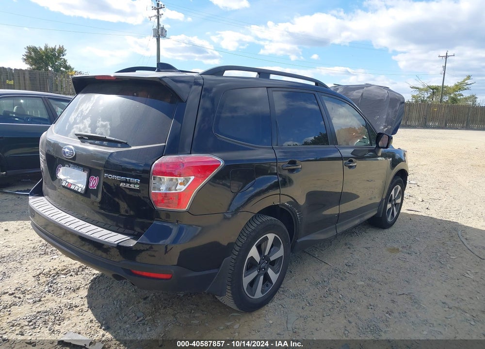 2017 SUBARU FORESTER 2.5I PREMIUM VIN: JF2SJAGCXHH589892