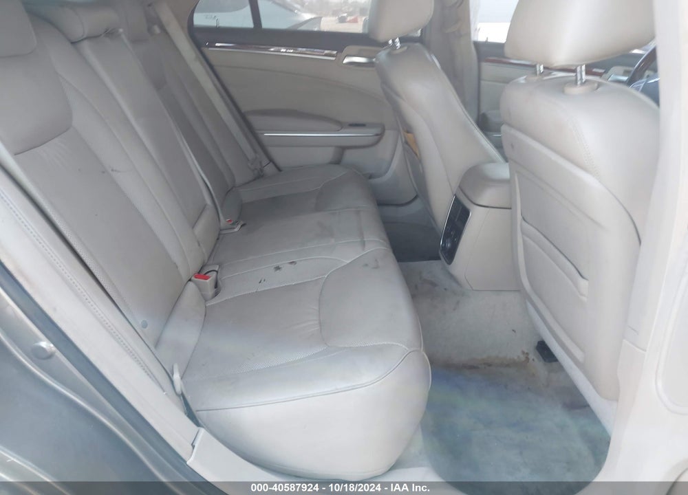 2011 CHRYSLER 300C VIN: 2C3CA6CT1BH523730
