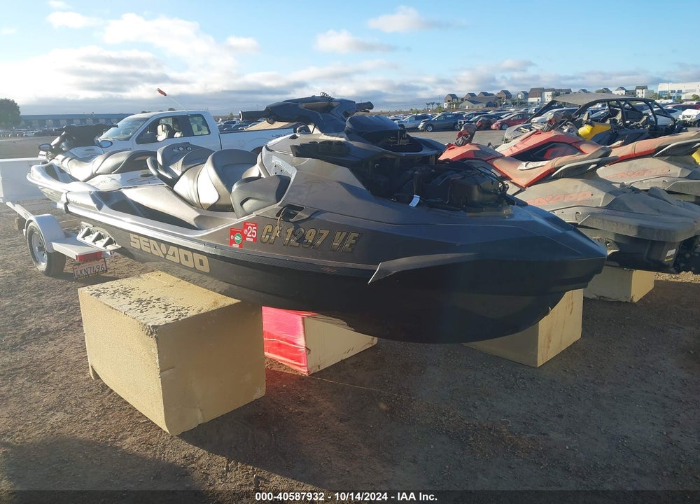 2022 SEA DOO RXT-300 VIN: YDV48781A222