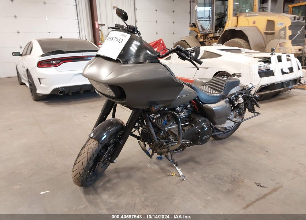 2019 HARLEY-DAVIDSON FLTRXS VIN: 1HD1KTP19KB617756