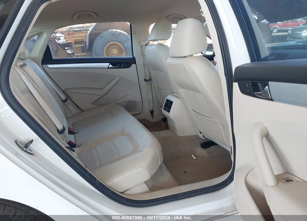 2013 VOLKSWAGEN PASSAT 2.5L SE VIN: 1VWBP7A32DC077864