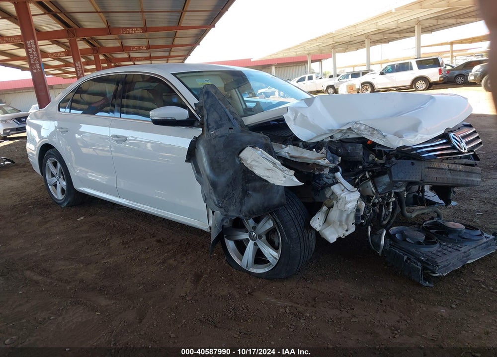 2013 VOLKSWAGEN PASSAT 2.5L SE VIN: 1VWBP7A32DC077864