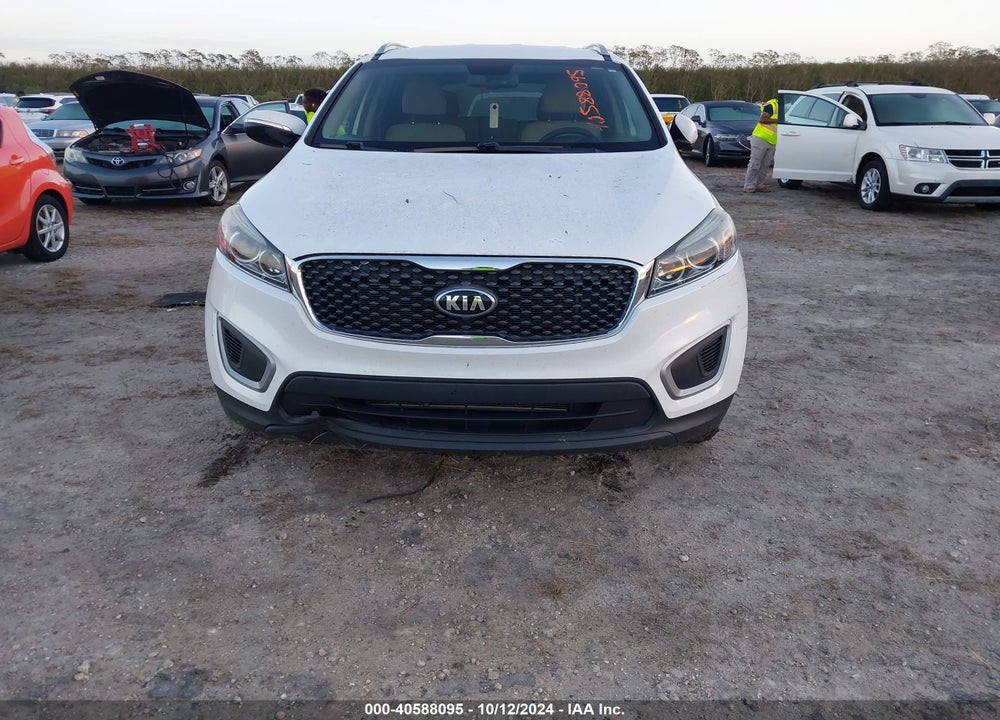 2018 KIA SORENTO 2.4L LX VIN: 5XYPG4A39JG404761