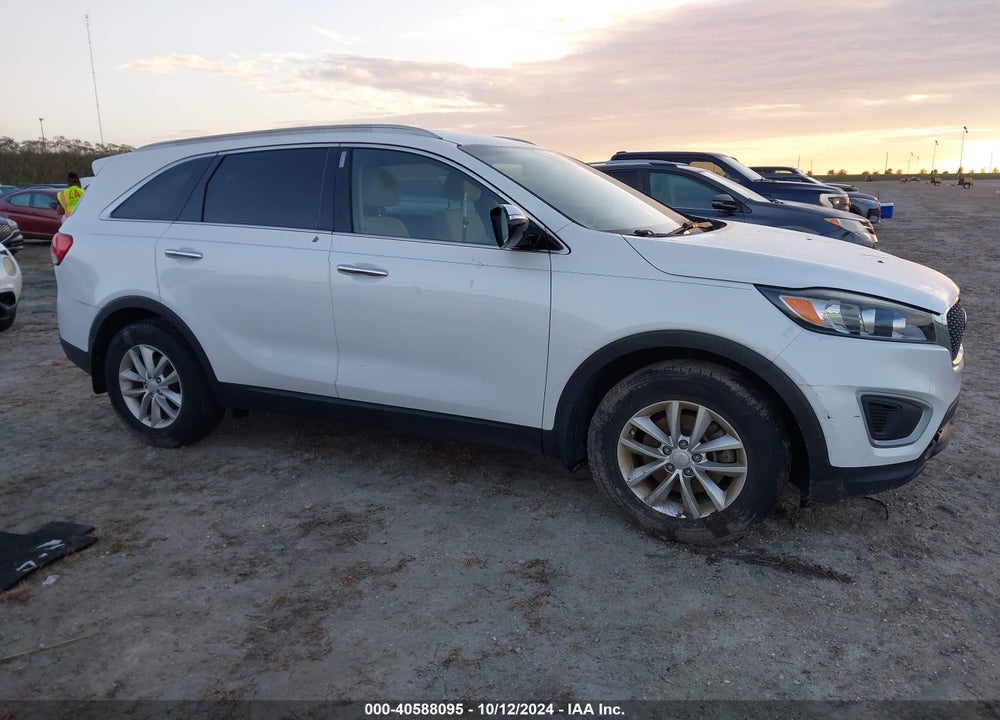 2018 KIA SORENTO 2.4L LX VIN: 5XYPG4A39JG404761