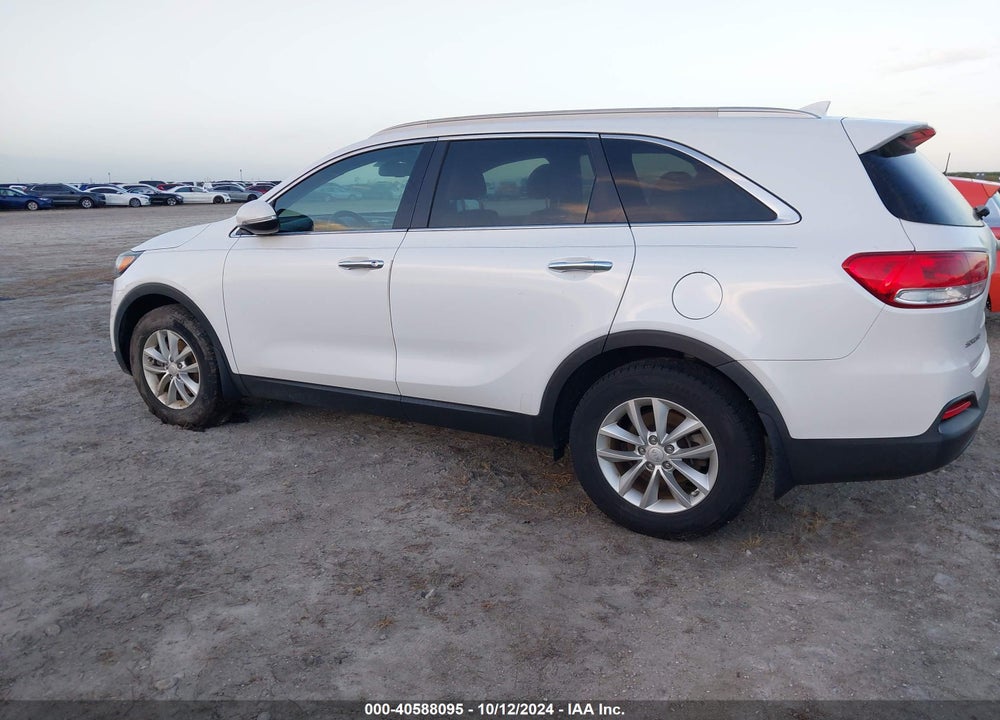 2018 KIA SORENTO 2.4L LX VIN: 5XYPG4A39JG404761