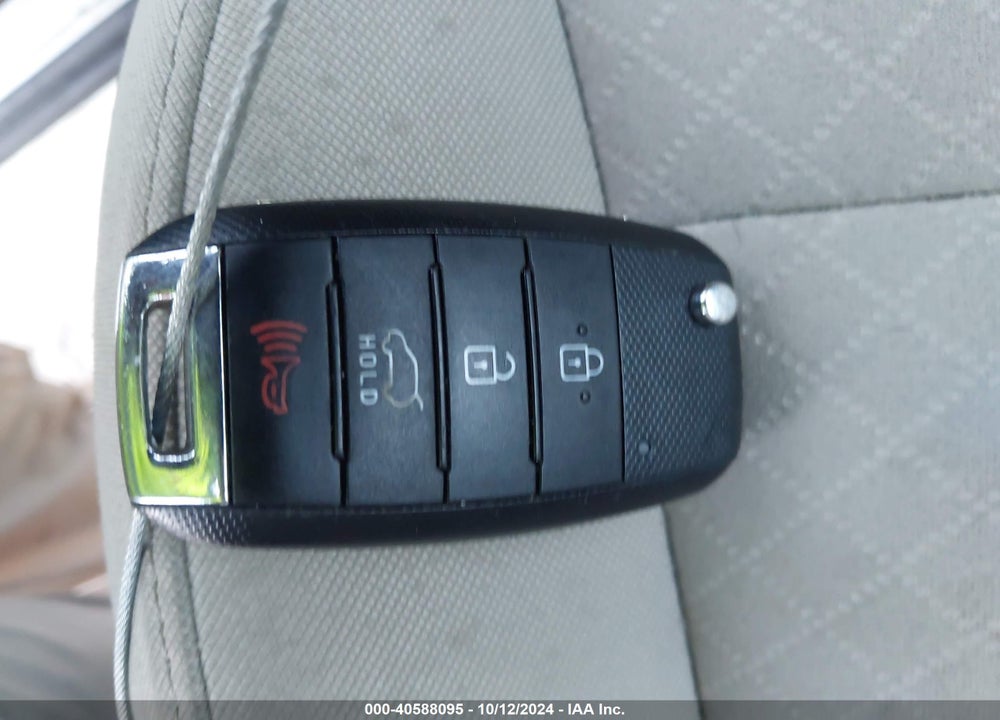 2018 KIA SORENTO 2.4L LX VIN: 5XYPG4A39JG404761