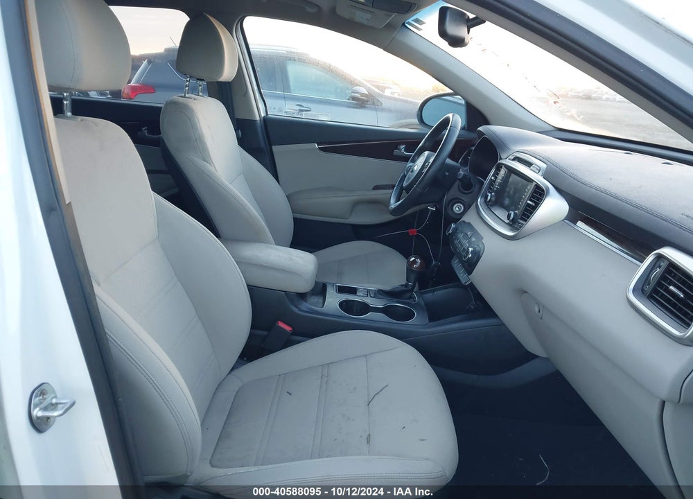 2018 KIA SORENTO 2.4L LX VIN: 5XYPG4A39JG404761