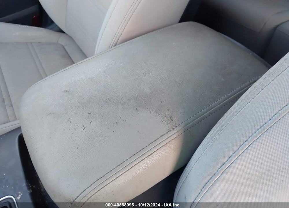 2018 KIA SORENTO 2.4L LX VIN: 5XYPG4A39JG404761