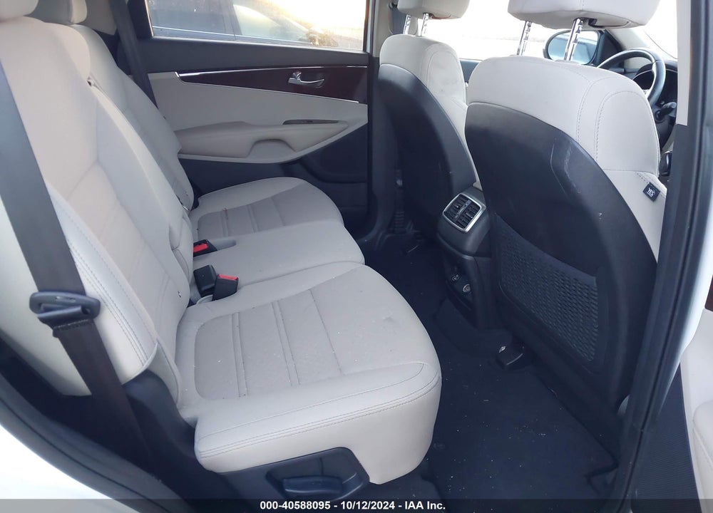 2018 KIA SORENTO 2.4L LX VIN: 5XYPG4A39JG404761
