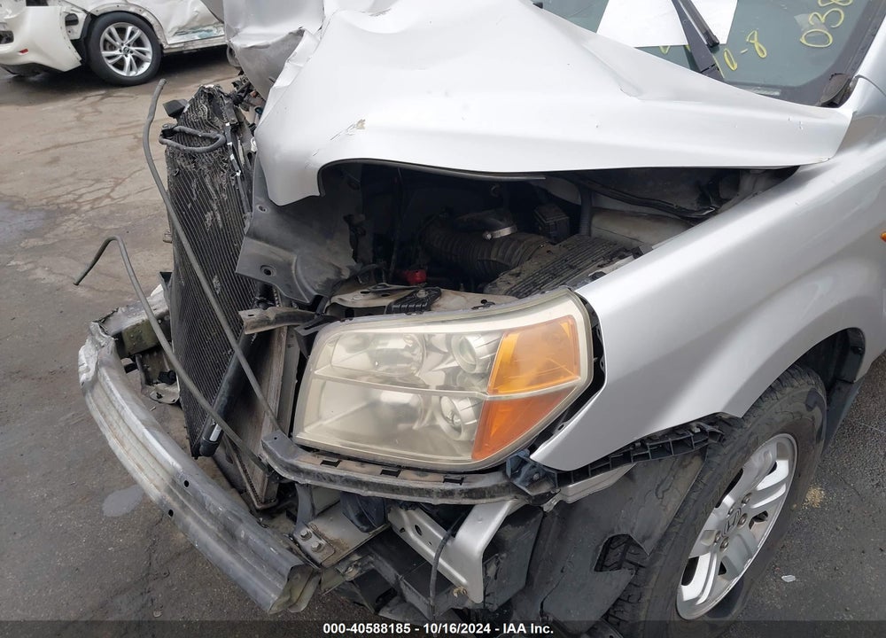 2007 HONDA PILOT LX VIN: 5FNYF281X7B038227