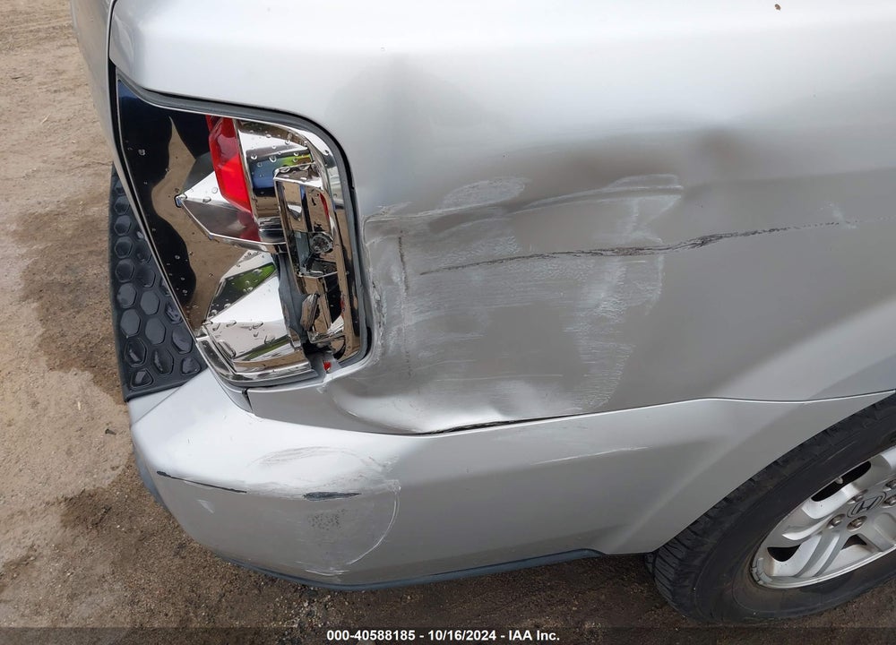 2007 HONDA PILOT LX VIN: 5FNYF281X7B038227