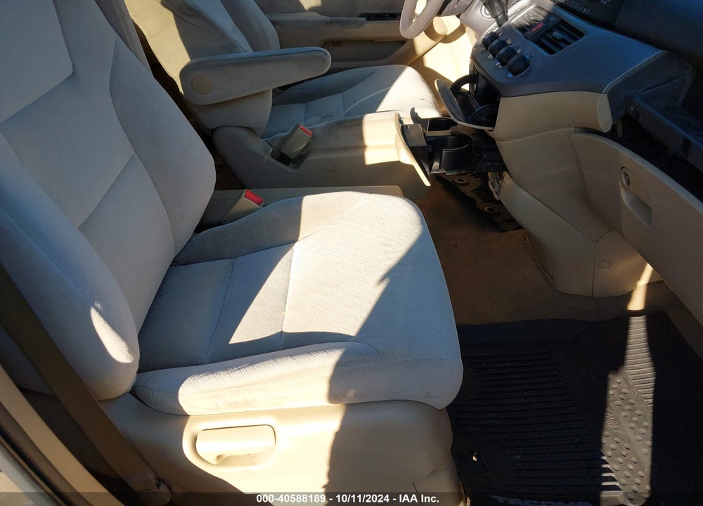 2009 HONDA ODYSSEY LX VIN: 5FNRL382X9B050778