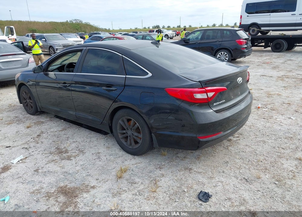 2015 HYUNDAI SONATA SE VIN: 5NPE24AF9FH174851