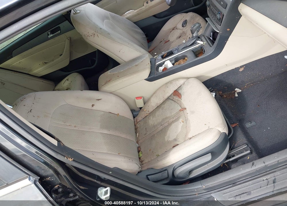 2015 HYUNDAI SONATA SE VIN: 5NPE24AF9FH174851