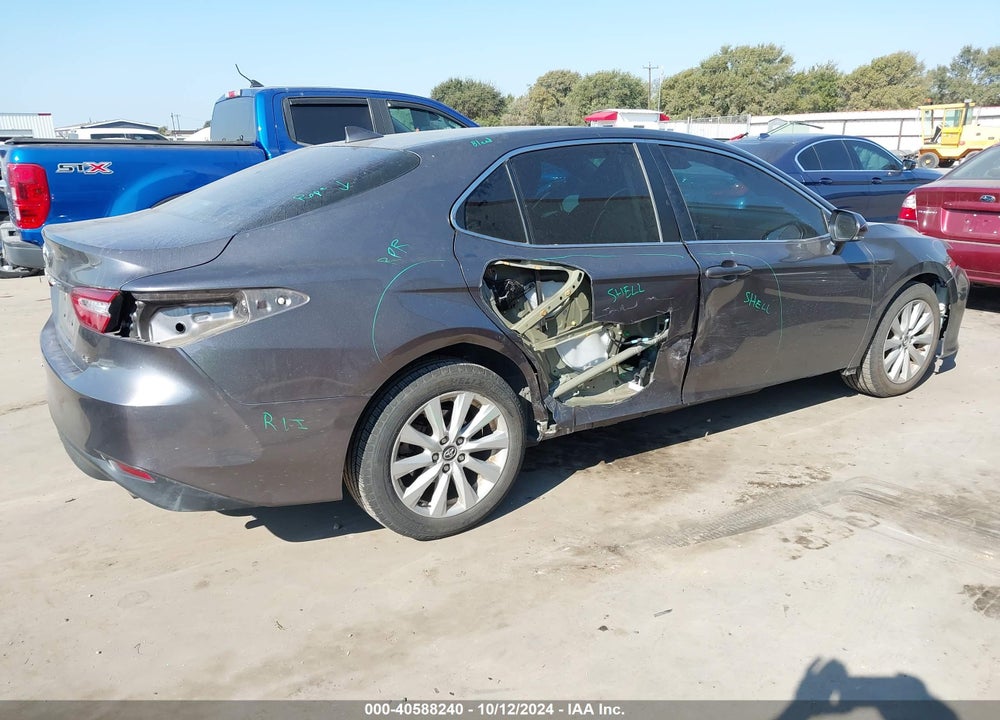 2019 TOYOTA CAMRY LE VIN: 4T1B11HK7KU689575