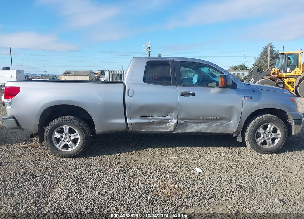 2011 TOYOTA TUNDRA GRADE 5.7L V8 VIN: 5TFUY5F16BX185804