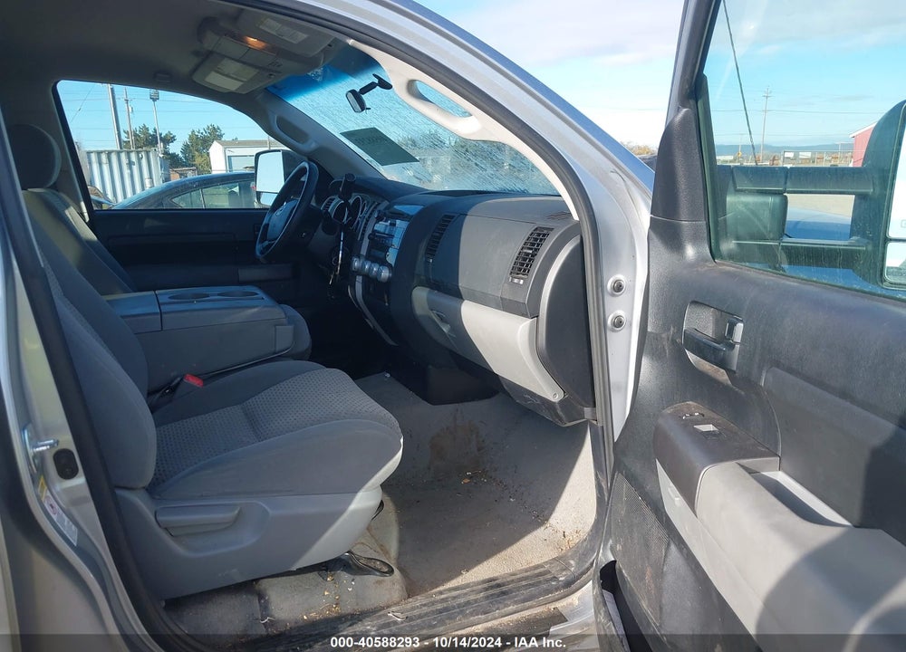 2011 TOYOTA TUNDRA GRADE 5.7L V8 VIN: 5TFUY5F16BX185804