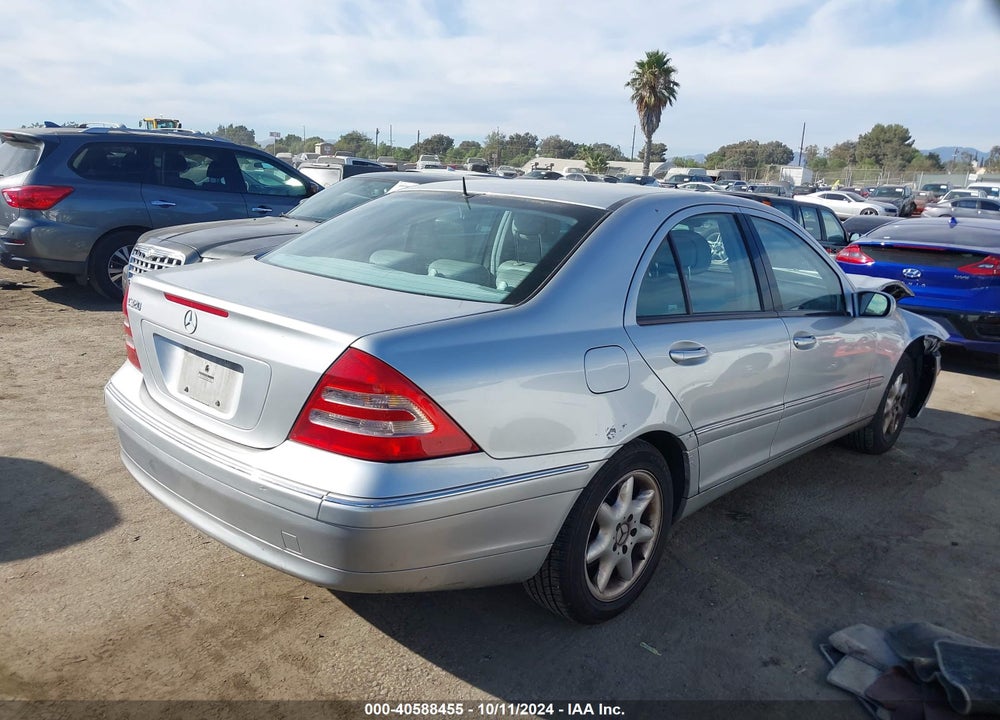 2002 MERCEDES-BENZ C 320 VIN: WDBRF64J32E002096