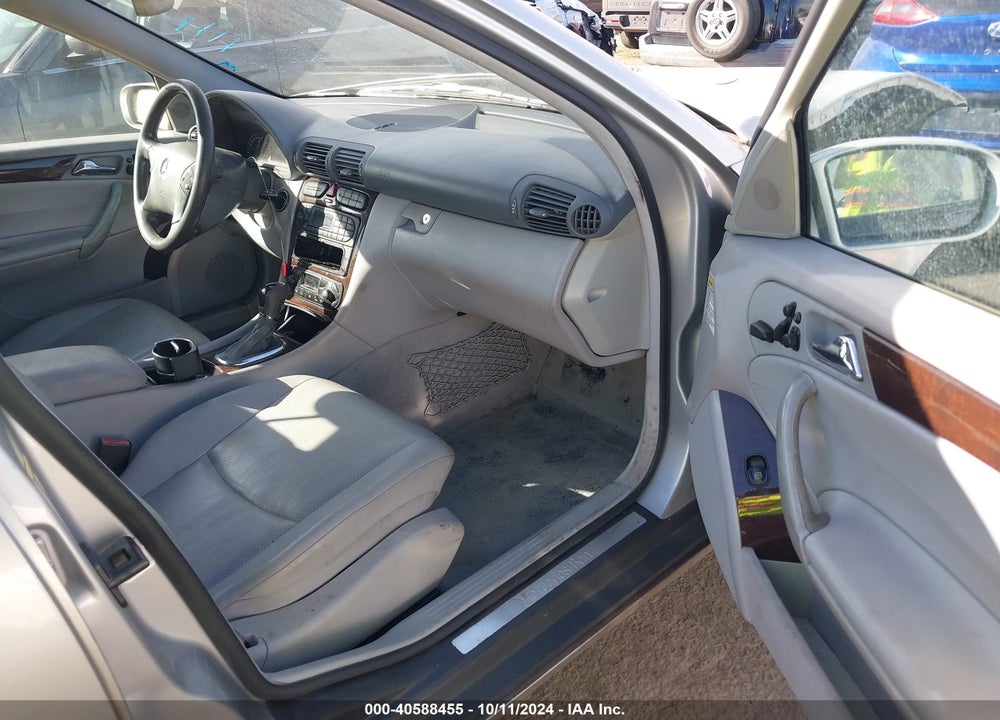 2002 MERCEDES-BENZ C 320 VIN: WDBRF64J32E002096
