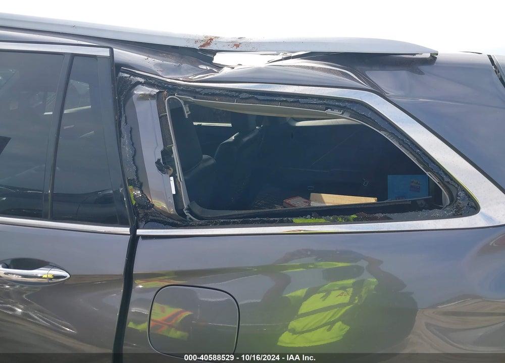 2018 HONDA PILOT ELITE VIN: 5FNYF6H05JB032048