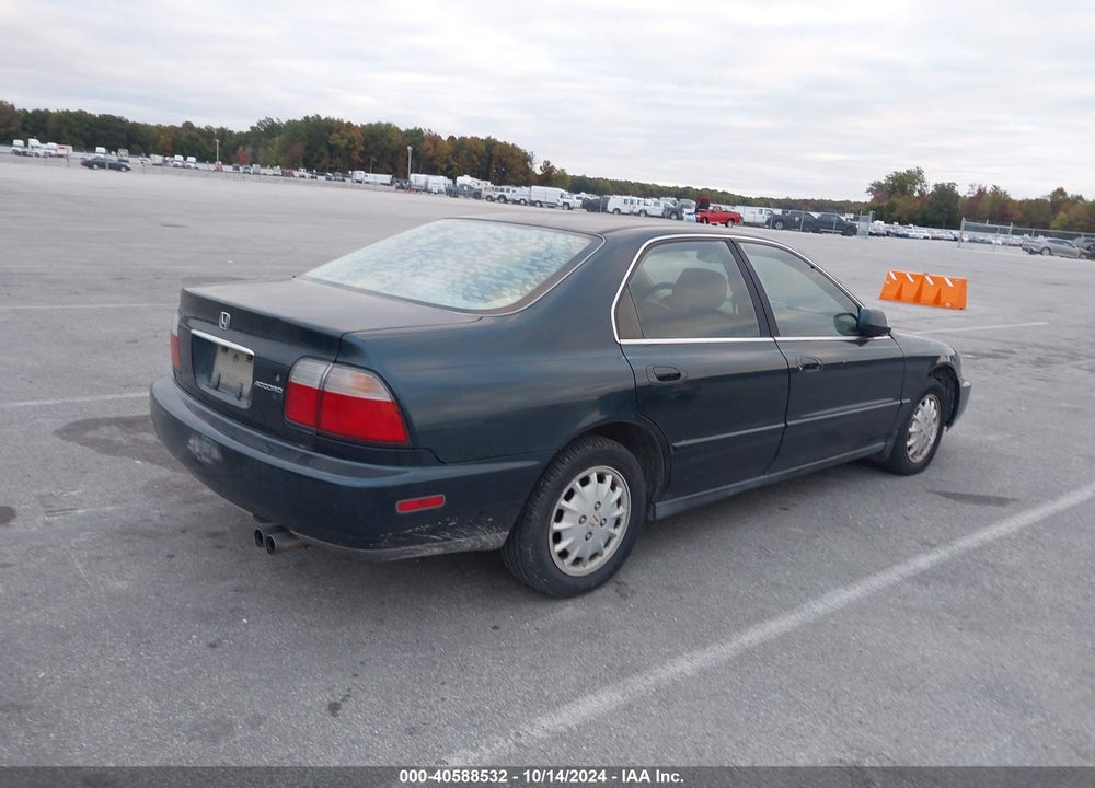 1996 HONDA ACCORD EX/EX-R VIN: 1HGCD5651TA036183