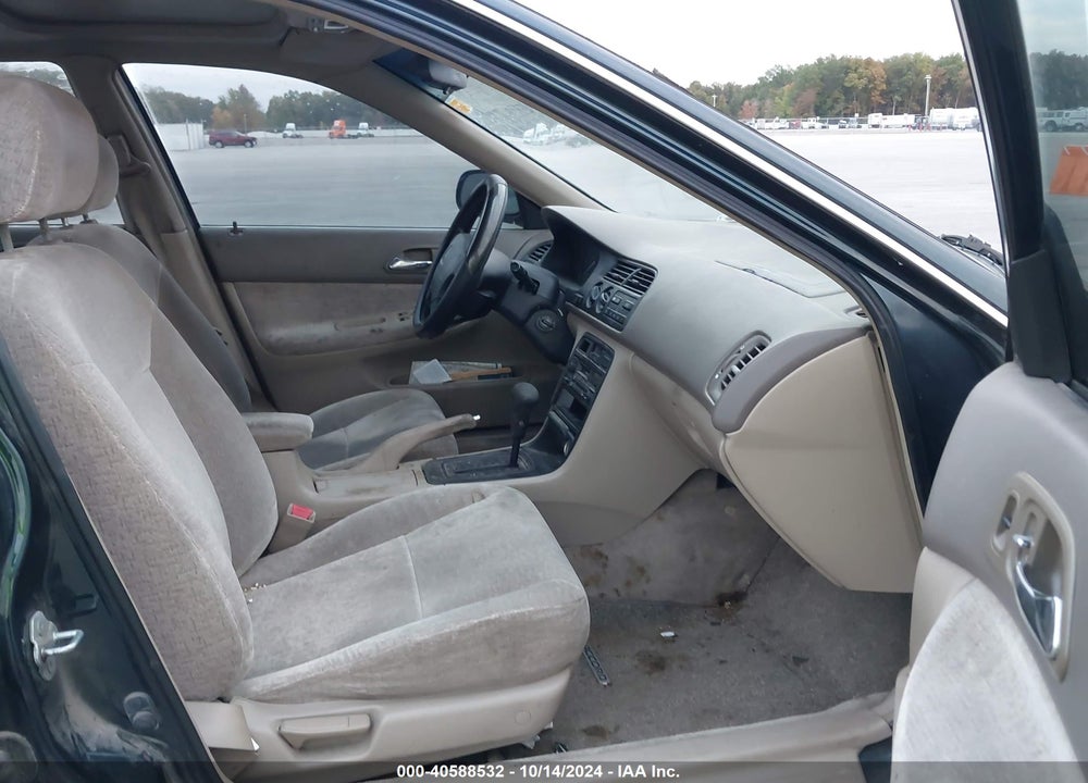 1996 HONDA ACCORD EX/EX-R VIN: 1HGCD5651TA036183