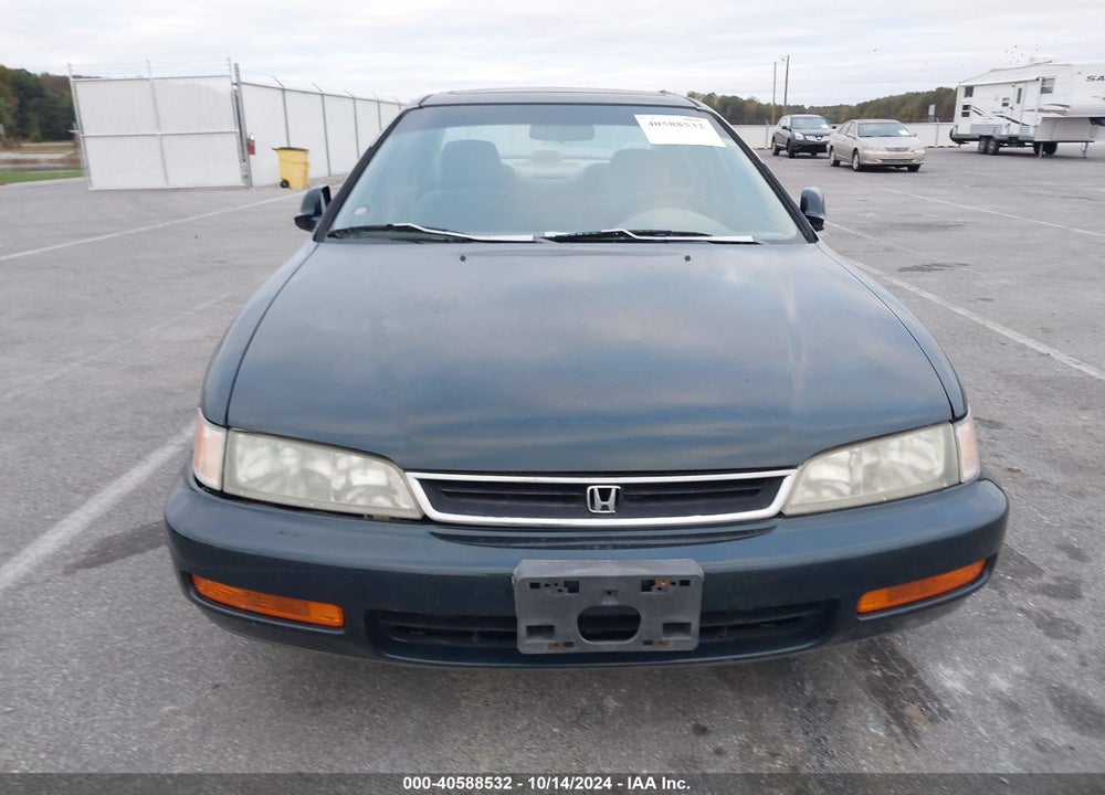 1996 HONDA ACCORD EX/EX-R VIN: 1HGCD5651TA036183