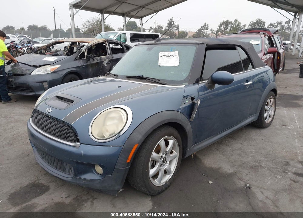 2010 MINI COOPER S VIN: WMWMS3C53ATY08800
