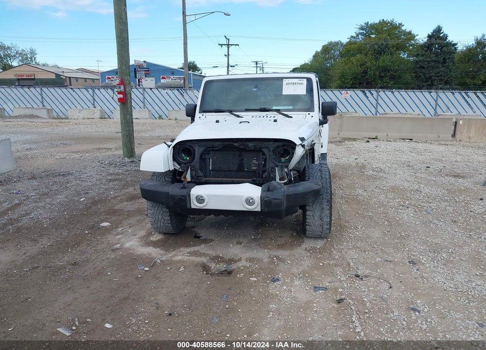 2016 JEEP WRANGLER UNLIMITED SAHARA VIN: 1C4BJWEG4GL172135