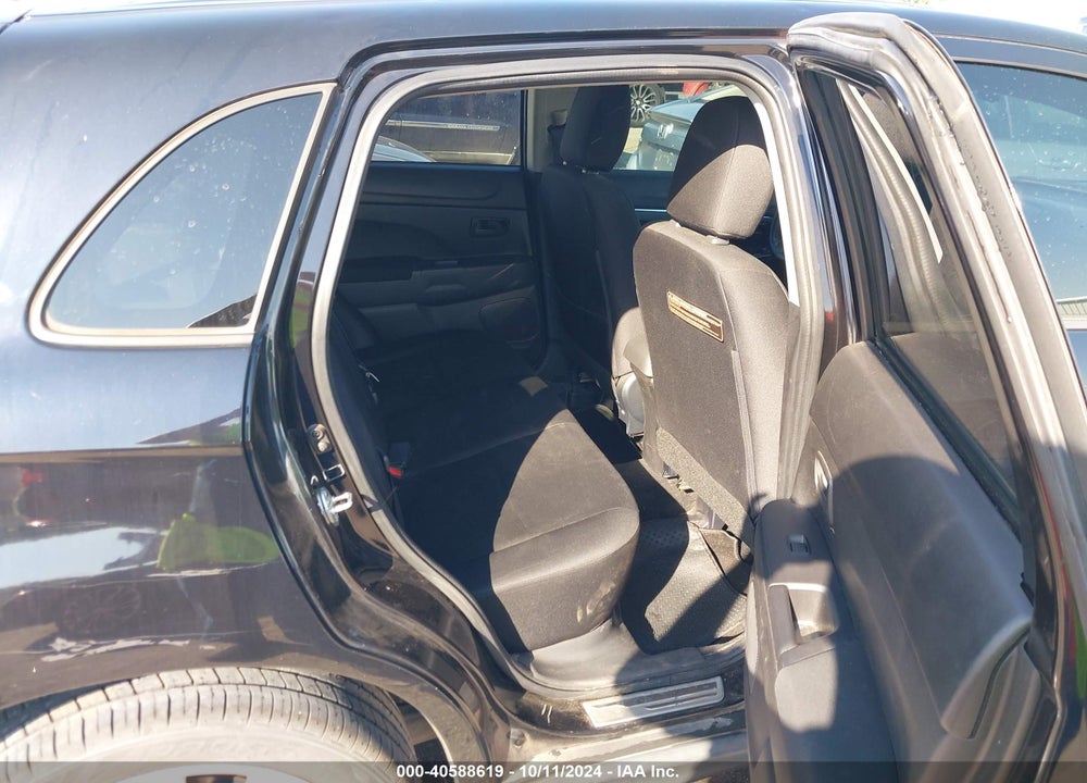 2014 MITSUBISHI OUTLANDER SPORT ES VIN: 4A4AP3AU5EE018158