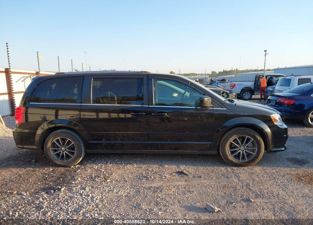 2017 DODGE GRAND CARAVAN SXT VIN: 2C4RDGCG3HR666641