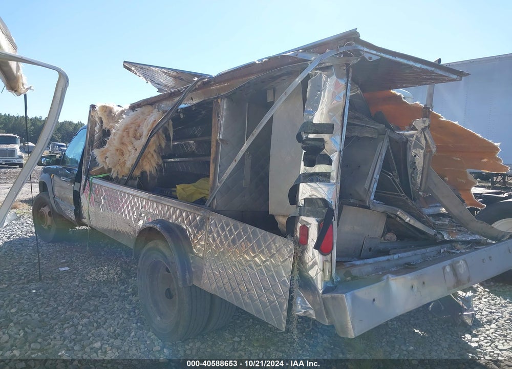 2000 CHEVROLET C3500 HD CHASSIS VIN: 1GBKC34J4YF435136