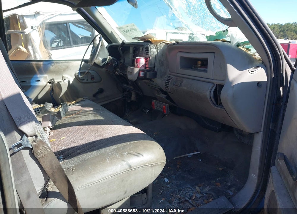 2000 CHEVROLET C3500 HD CHASSIS VIN: 1GBKC34J4YF435136