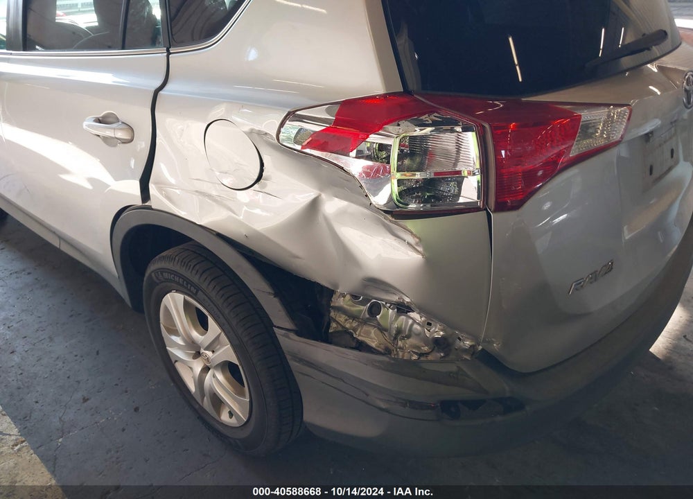 2015 TOYOTA RAV4 VIN: 2T3BFREV7FW306102