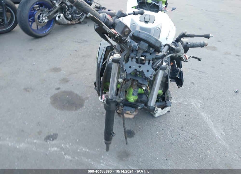 2017 KAWASAKI ER650 H VIN: JKAEREH18HDA01405