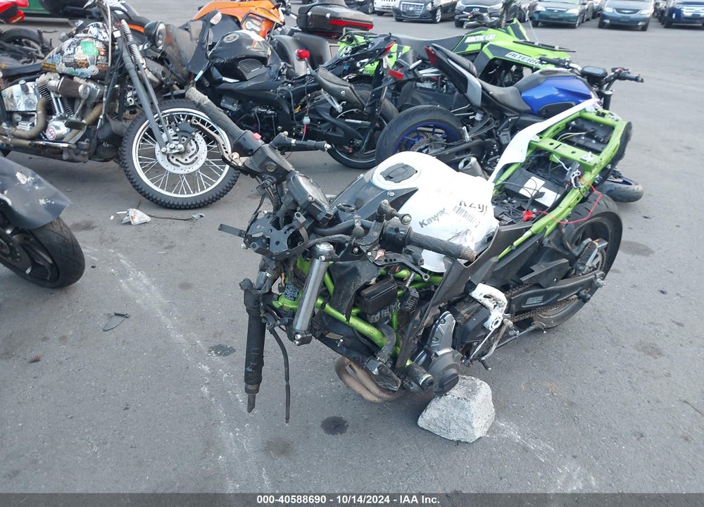 2017 KAWASAKI ER650 H VIN: JKAEREH18HDA01405
