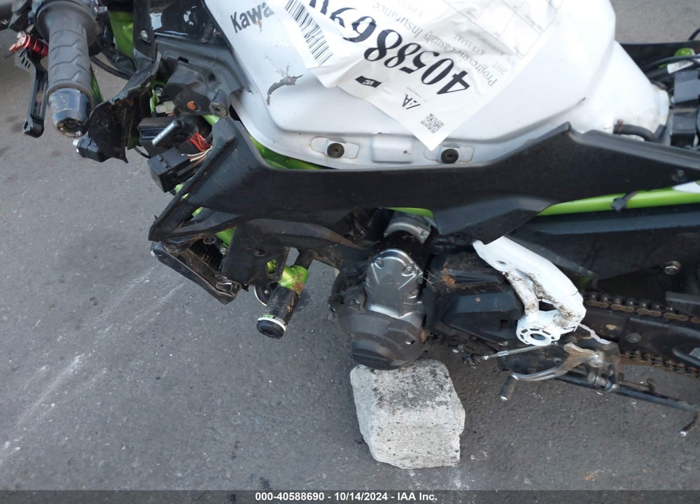 2017 KAWASAKI ER650 H VIN: JKAEREH18HDA01405