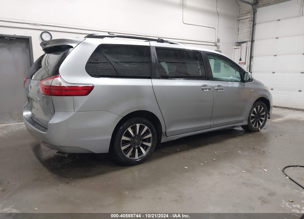 2018 TOYOTA SIENNA LE 7 PASSENGER VIN: 5TDJZ3DC5JS194586