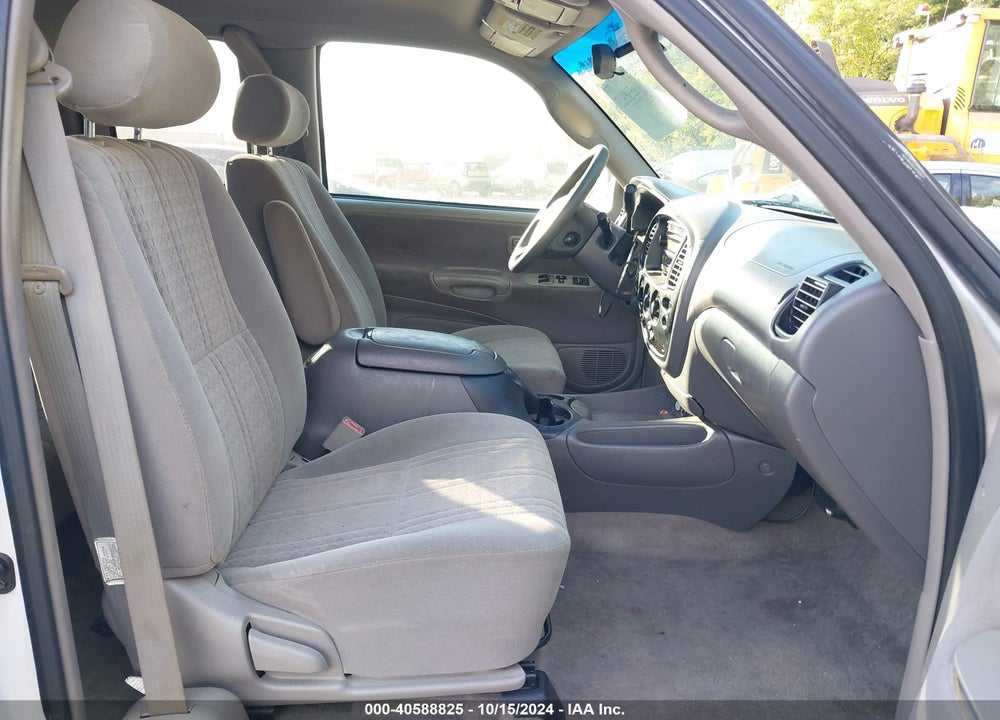 2004 TOYOTA TUNDRA SR5 V8 VIN: 5TBBT44144S446223