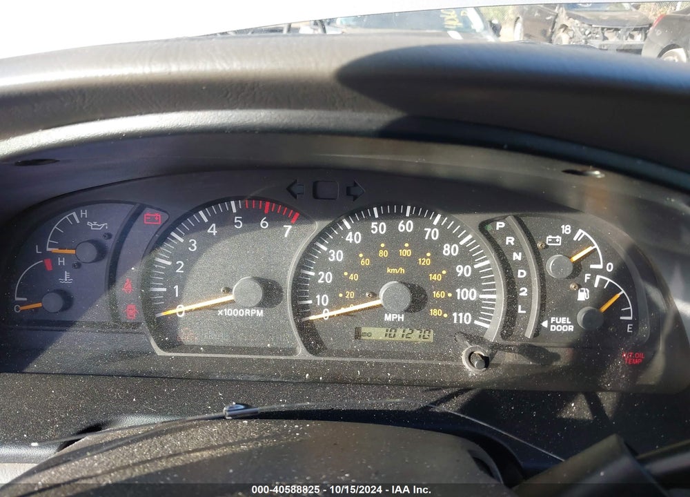 2004 TOYOTA TUNDRA SR5 V8 VIN: 5TBBT44144S446223