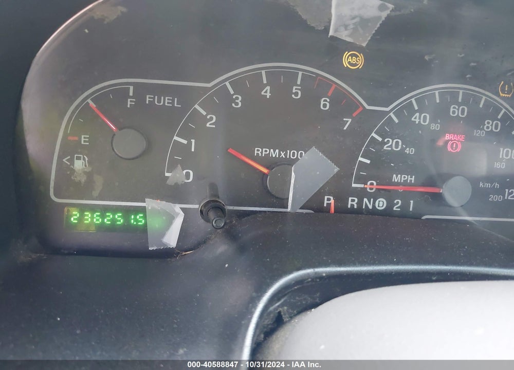 2001 FORD WINDSTAR LX VIN: 2FMZA51421BB26889