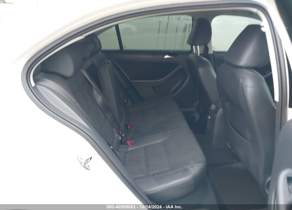 2011 VOLKSWAGEN JETTA 2.5L SE VIN: 3VWDZ7AJ1BM330587