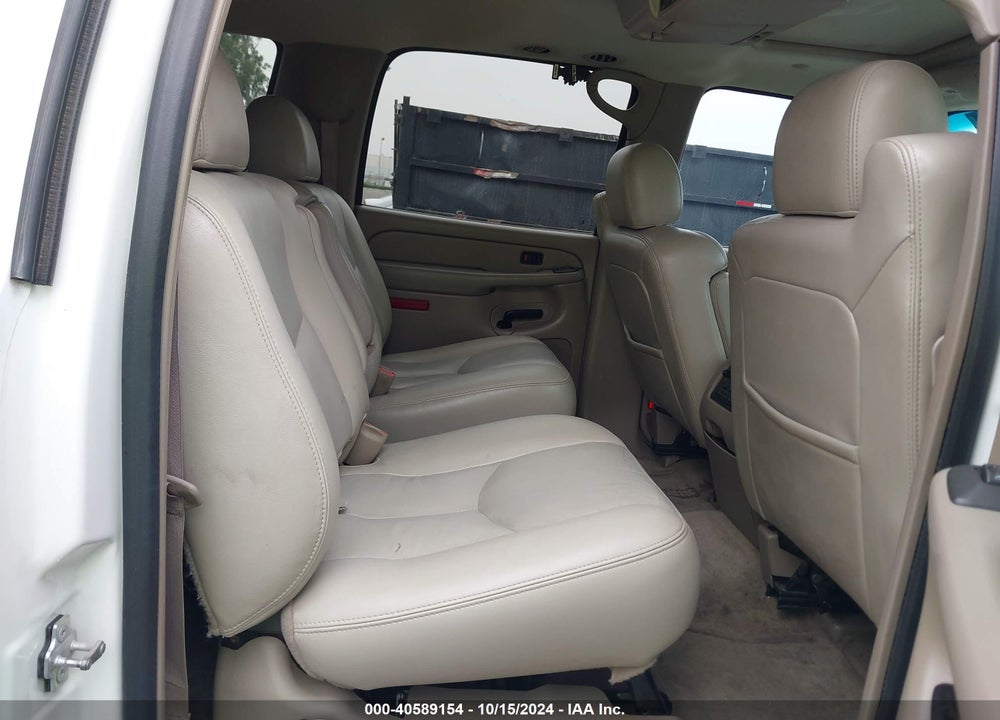 2005 CHEVROLET SUBURBAN 1500 LT VIN: 3GNFK16Z35G130655