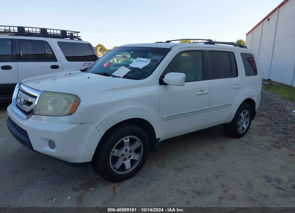 2011 HONDA PILOT TOURING VIN: 5FNYF3H93BB021063