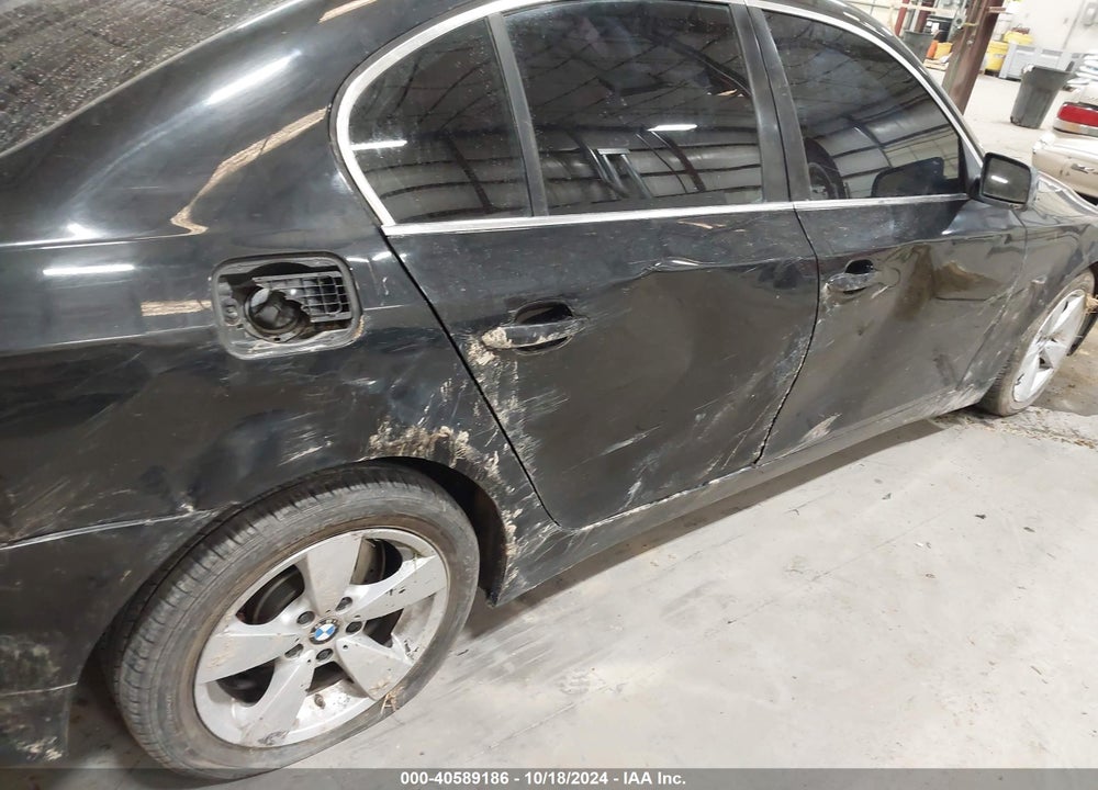 2007 BMW 530XI VIN: WBANF73577CU24544