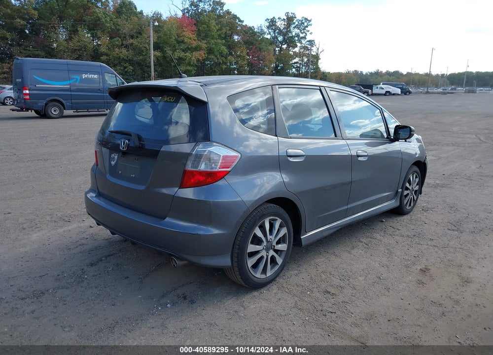 2012 HONDA FIT SPORT VIN: JHMGE8H53CC027676