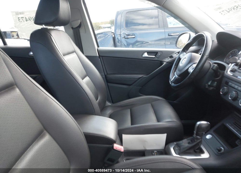 2016 VOLKSWAGEN TIGUAN S VIN: WVGBV7AX6GW574099